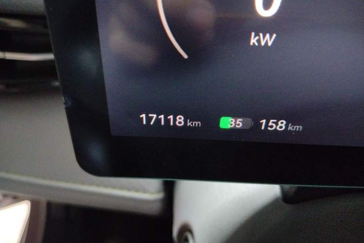 Used Bestune Yueyi 03 2025 445km Joyful Edition Odometer Close Up