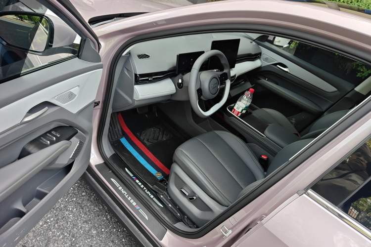 Used Bestune Yueyi 03 2025 565km Premium Edition Driver Seat