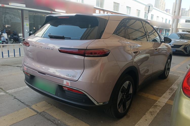 Used Bestune Yueyi 03 2025 565km Premium Edition Exterior 5