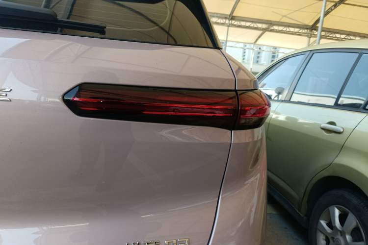 Used Bestune Yueyi 03 2025 565km Premium Edition Exterior 6