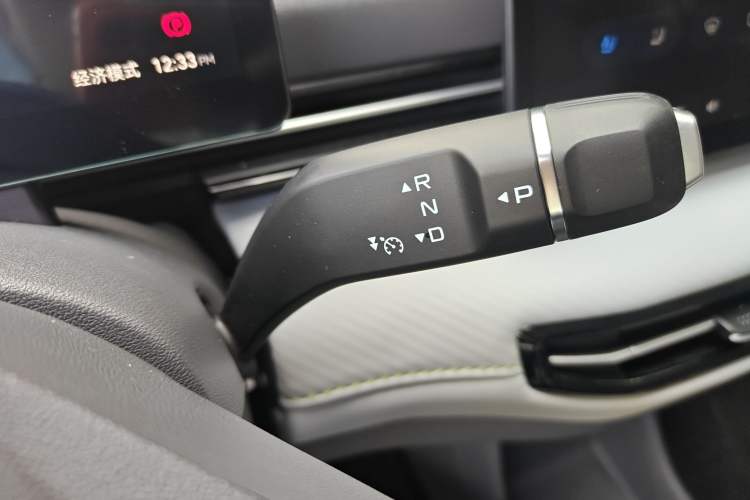Used Bestune Yueyi 03 2025 565km Premium Edition Gear Lever