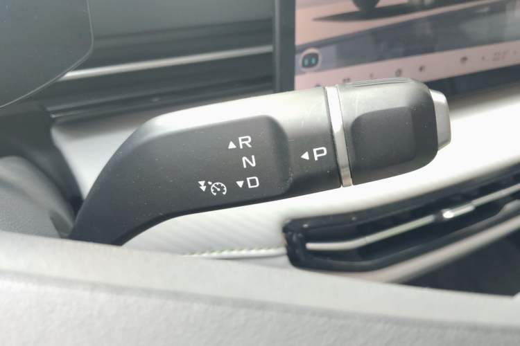 Used Bestune Yueyi 03 2025 445km Quality Selection Edition Gear Lever