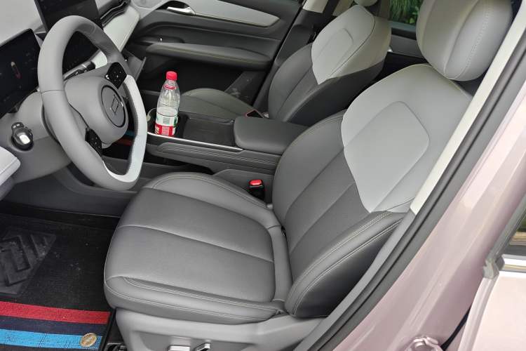 Used Bestune Yueyi 03 2025 565km Premium Edition Left Front Seat