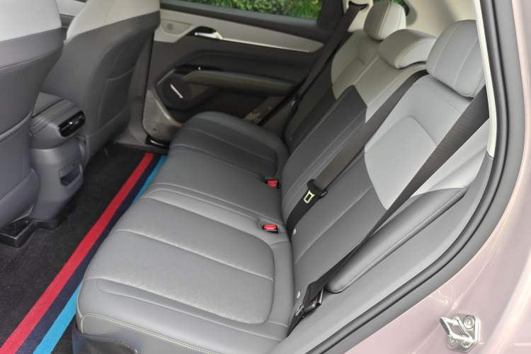 Used Bestune Yueyi 03 2025 565km Premium Edition Left Rear Seat
