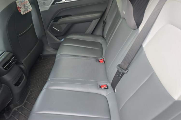 Used Bestune Yueyi 03 2025 445km Joyful Edition Left Rear Seat