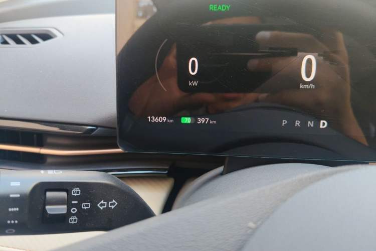 Used Bestune Yueyi 03 2025 565km Premium Edition Odometer Close Up