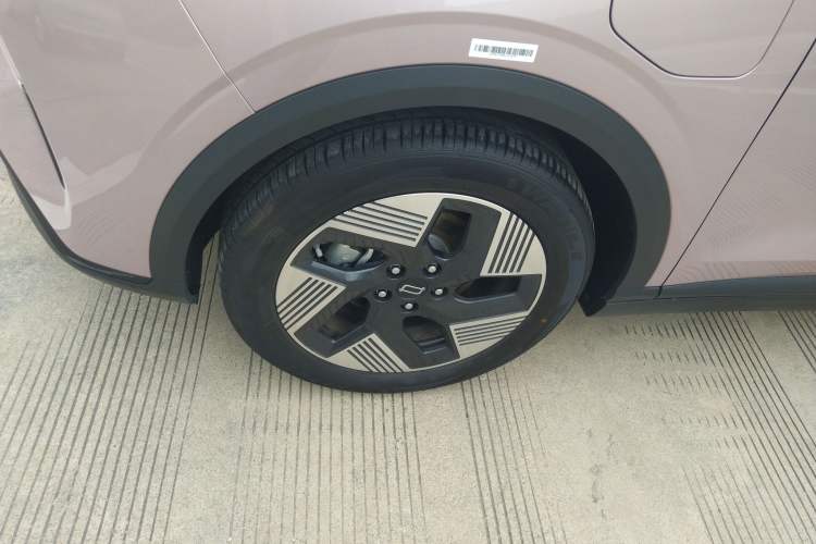Used Bestune Yueyi 03 2025 565km Premium Edition Left Front Wheel Hub