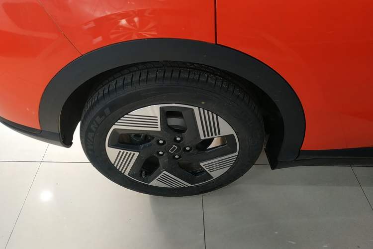 Used Bestune Yueyi 03 2025 565km Premium Edition Right Rear Wheel Hub