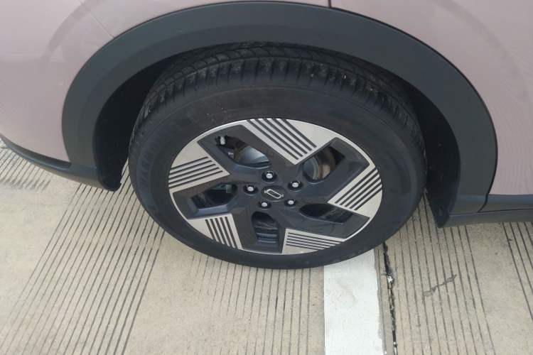 Used Bestune Yueyi 03 2025 565km Premium Edition Right Rear Wheel Hub