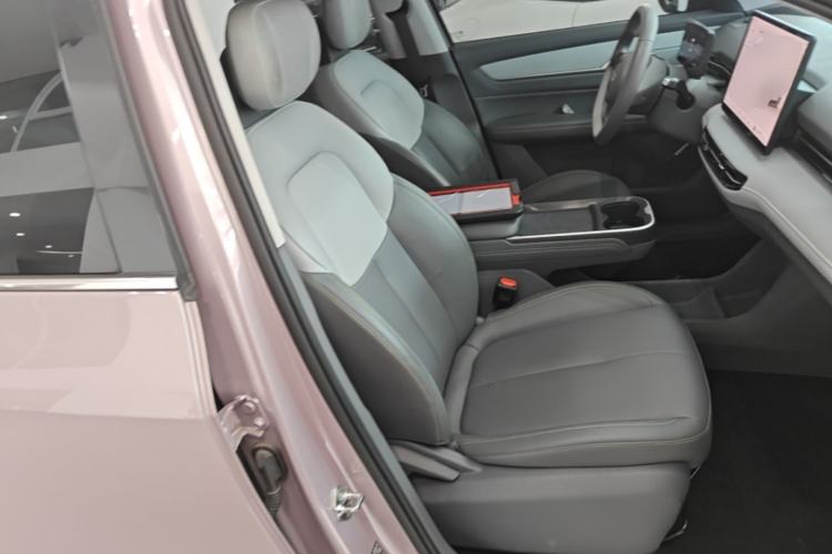 Used Bestune Yueyi 03 2025 445km Joyful Edition Right Front Seat