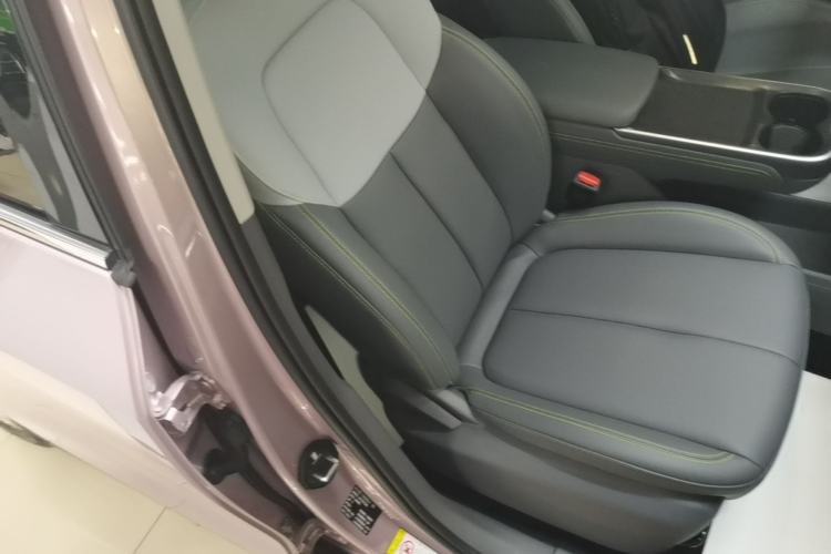 Used Bestune Yueyi 03 2025 445km Joyful Edition Right Front Seat