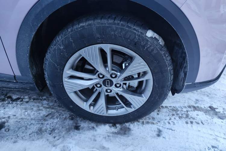 Used Bestune Yueyi 03 2025 445km Joyful Edition Right Front Wheel Hub