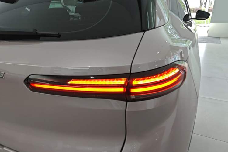 Used Bestune Yueyi 03 2025 445km Joyful Edition Right Rear Taillight