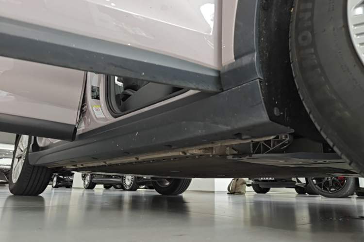 Used Bestune Yueyi 03 2025 445km Joyful Edition Right Side Sill