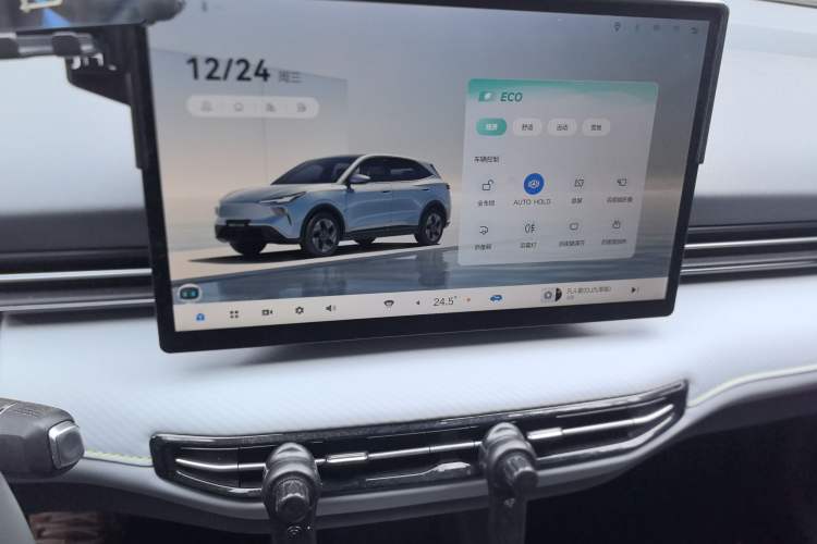Used Bestune Yueyi 03 2025 565km Comfort Edition Audio And AC Panel