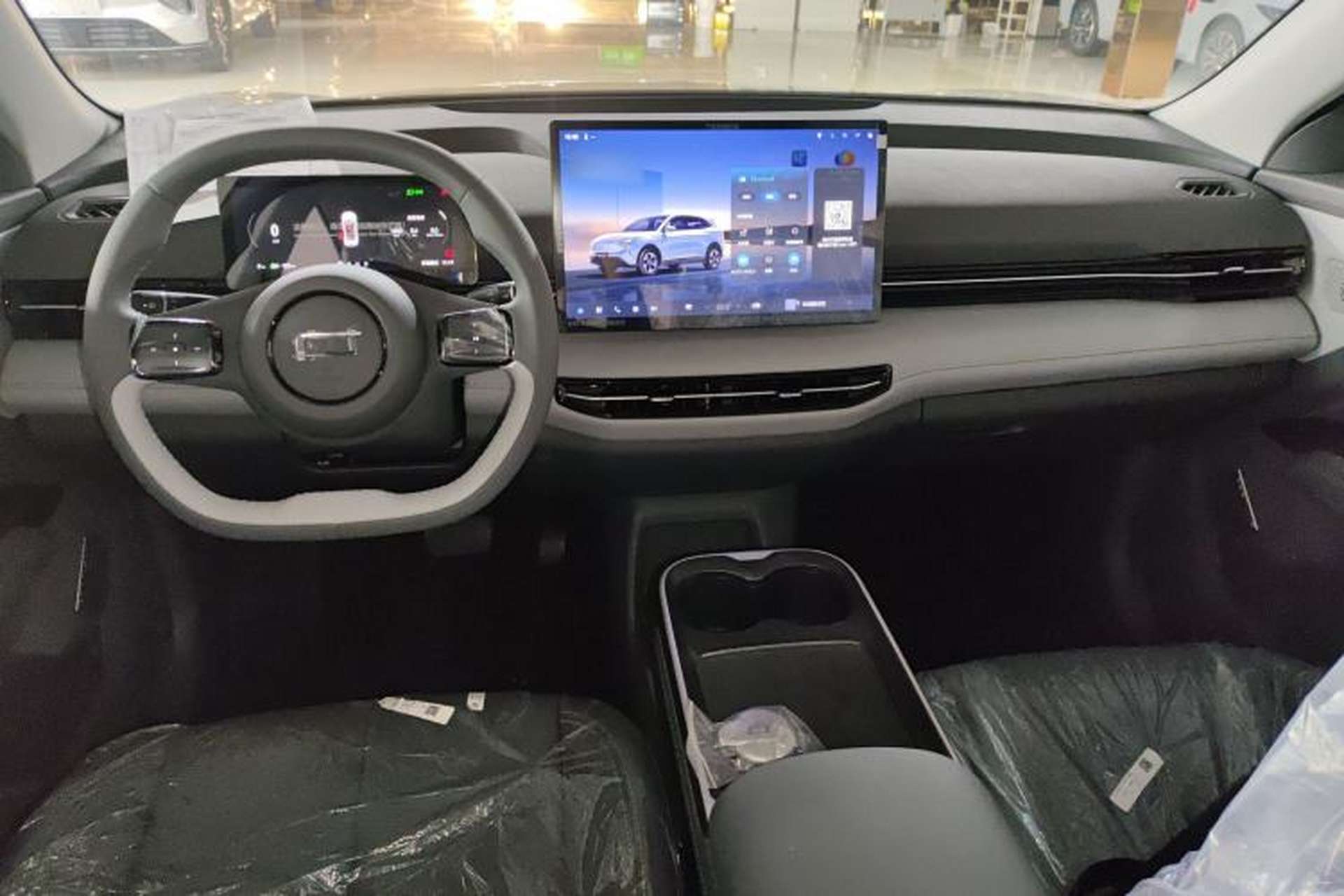 Used Bestune Yueyi 03 2025 565km Enjoy Edition Center Console