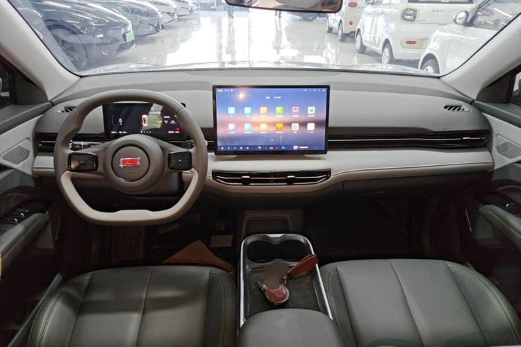 Used Bestune Yueyi 03 2025 565km Enjoy Edition Center Console