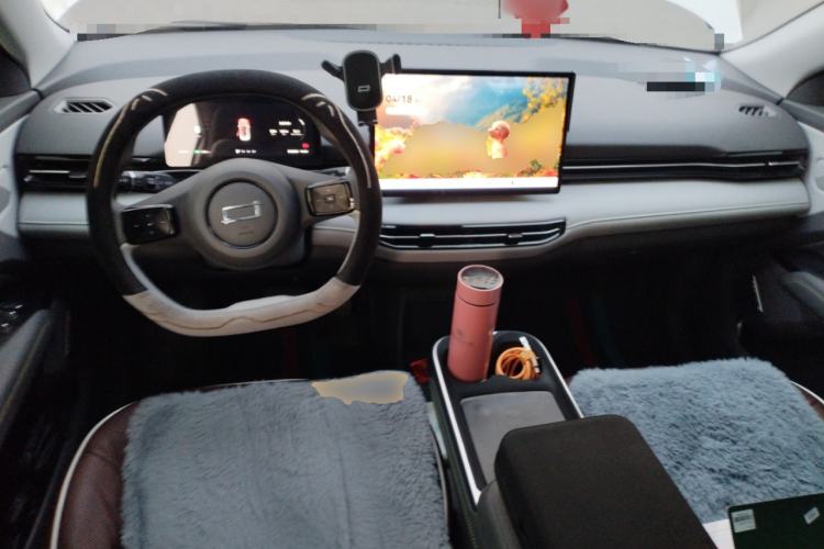 Used Bestune Yueyi 03 2025 445km Joyful Edition Center Console
