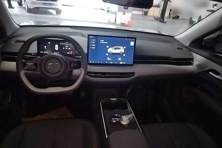 Used Bestune Yueyi 03 2025 445km Joyful Edition Center Console