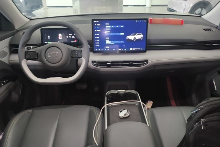 Used Bestune Yueyi 03 2025 565km Enjoy Edition Center Console
