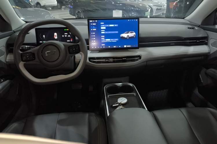 Used Bestune Yueyi 03 2025 565km Enjoy Edition Center Console