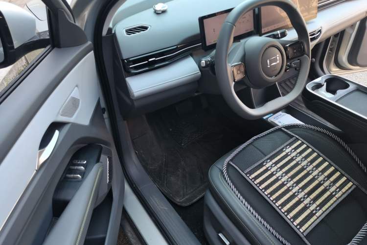 Used Bestune Yueyi 03 2025 565km Enjoy Edition Driver Seat