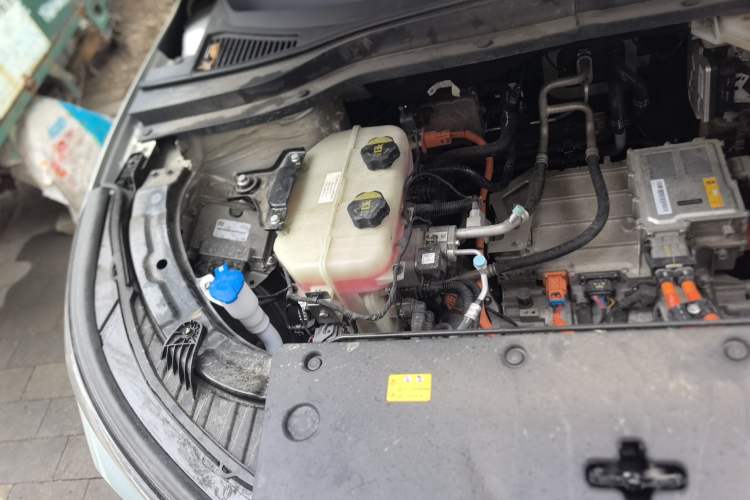 Used Bestune Yueyi 03 2025 565km Comfort Edition Engine Bay Right