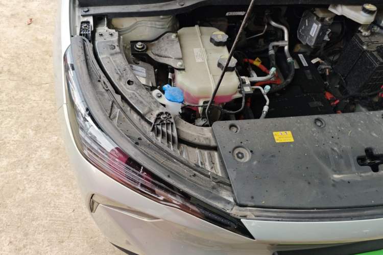 Used Bestune Yueyi 03 2025 445km Joyful Edition Engine Bay Right