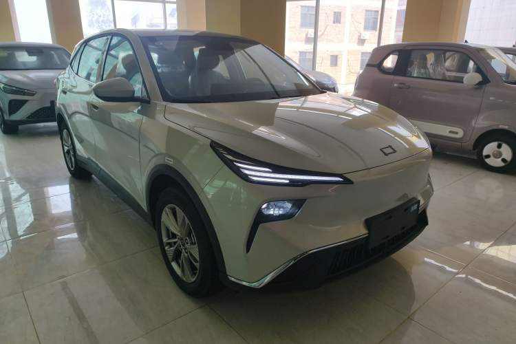 Used Bestune Yueyi 03 2025 445km Joyful Edition Exterior 1
