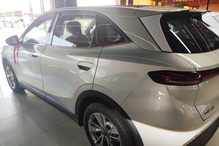 Used Bestune Yueyi 03 2025 565km Enjoy Edition Exterior 3