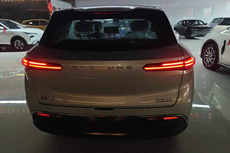Used Bestune Yueyi 03 2025 565km Enjoy Edition Exterior 4