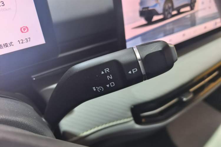 Used Bestune Yueyi 03 2025 565km Enjoy Edition Gear Lever