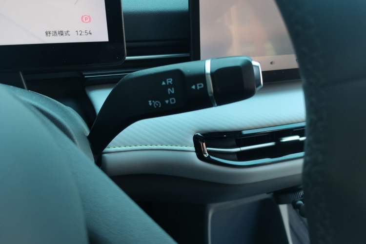 Used Bestune Yueyi 03 2025 565km Enjoy Edition Gear Lever