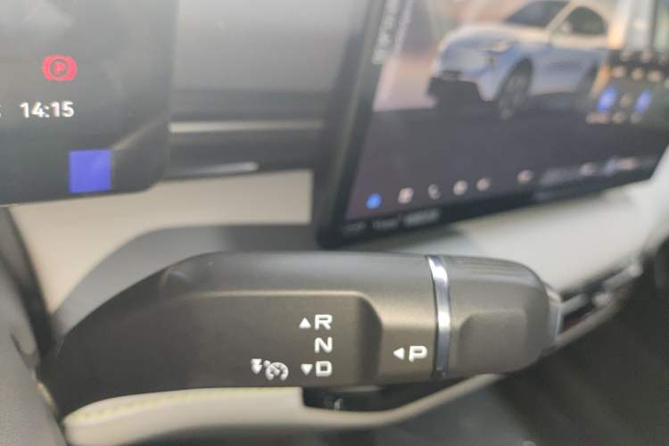 Used Bestune Yueyi 03 2025 565km Enjoy Edition Gear Lever