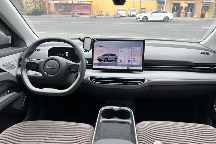 Used Bestune Yueyi 03 2025 445km Quality Selection Edition Interior 1