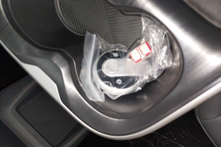 Used Bestune Yueyi 03 2025 565km Enjoy Edition Interior 1