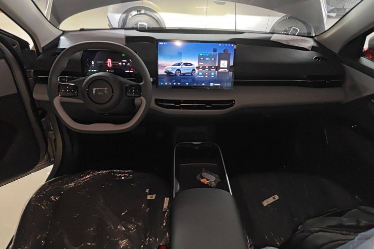 Used Bestune Yueyi 03 2025 565km Enjoy Edition Interior 2