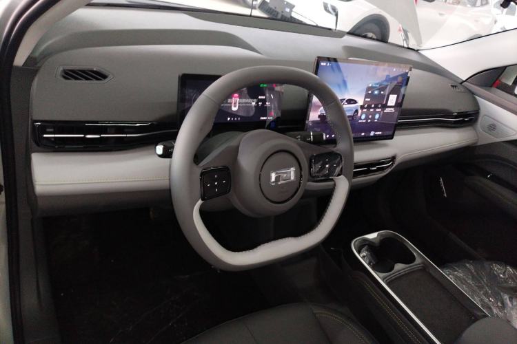 Used Bestune Yueyi 03 2025 565km Enjoy Edition Interior 2