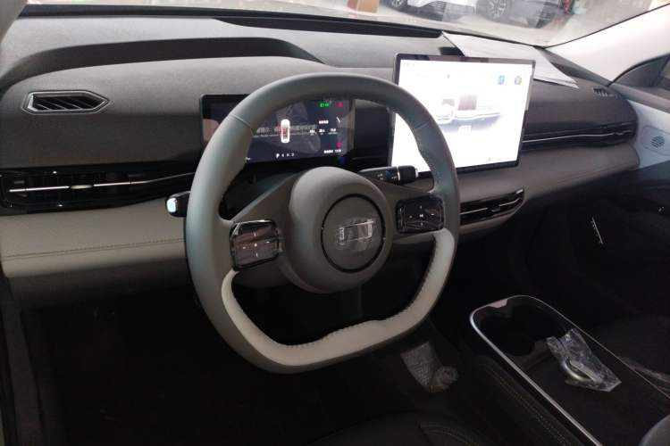 Used Bestune Yueyi 03 2025 565km Enjoy Edition Interior 2