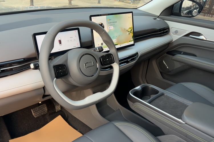 Used Bestune Yueyi 03 2025 565km Enjoy Edition Interior 3