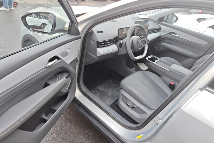 Used Bestune Yueyi 03 2025 445km Joyful Edition Interior 3