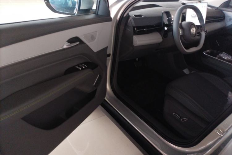 Used Bestune Yueyi 03 2025 565km Enjoy Edition Interior 3