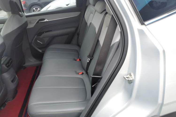 Used Bestune Yueyi 03 2025 565km Enjoy Edition Interior 4