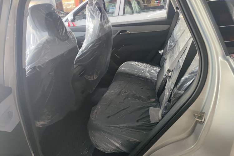 Used Bestune Yueyi 03 2025 565km Enjoy Edition Interior 4