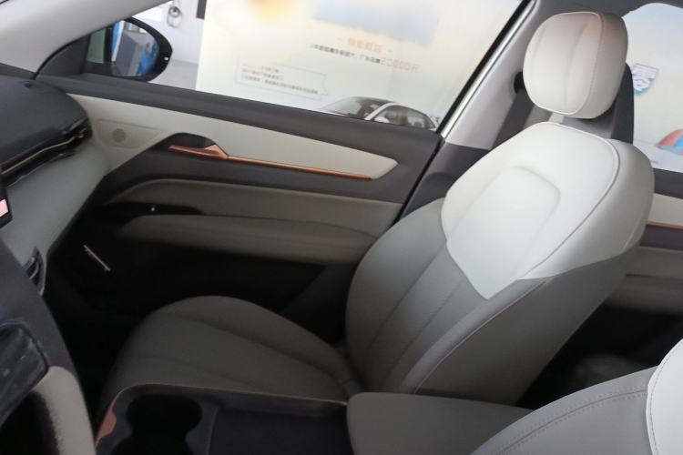 Used Bestune Yueyi 03 2025 445km Joyful Edition Interior 6