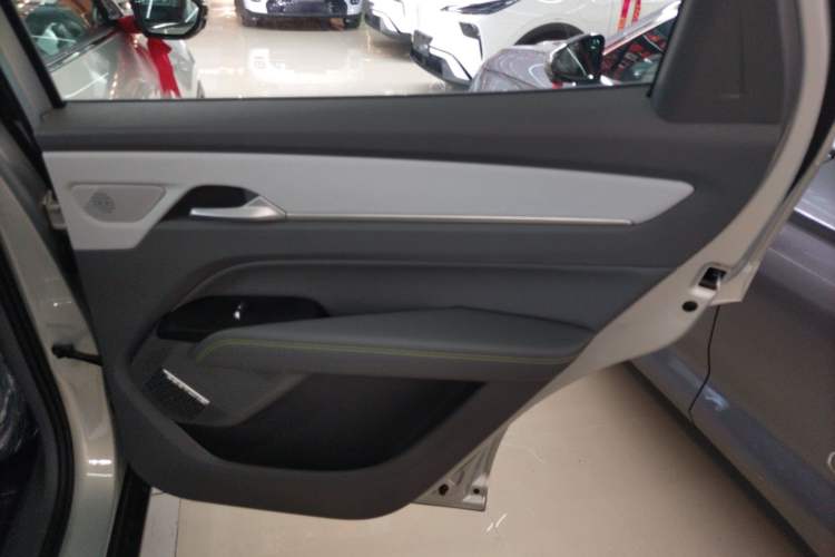 Used Bestune Yueyi 03 2025 565km Enjoy Edition Interior 6