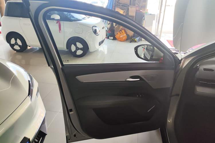 Used Bestune Yueyi 03 2025 565km Enjoy Edition Interior 7