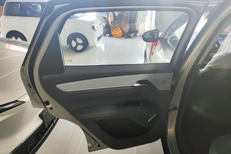 Used Bestune Yueyi 03 2025 565km Enjoy Edition Interior 8