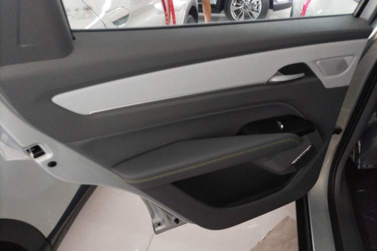 Used Bestune Yueyi 03 2025 565km Enjoy Edition Interior 8