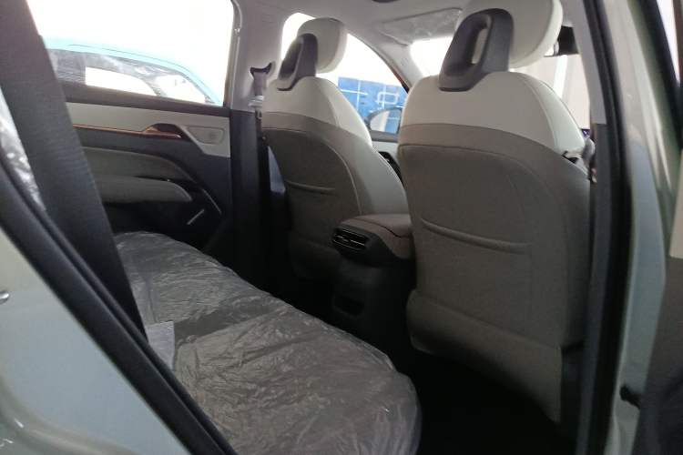 Used Bestune Yueyi 03 2025 445km Joyful Edition Interior 9